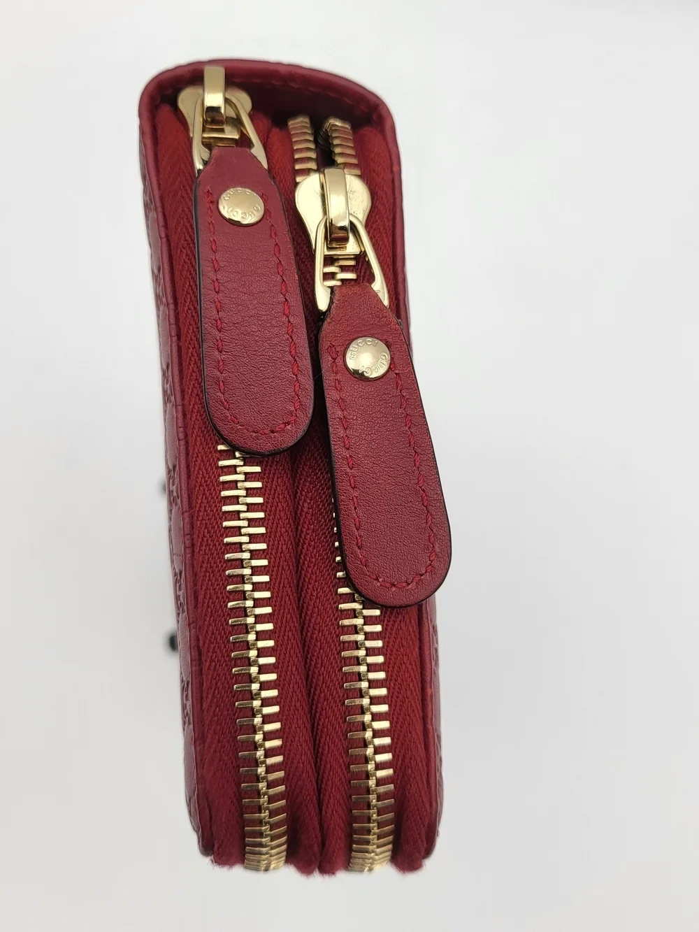 GUCCI Red Micro Guccissima Calfskin Leather Travel Wallet..Authentic...